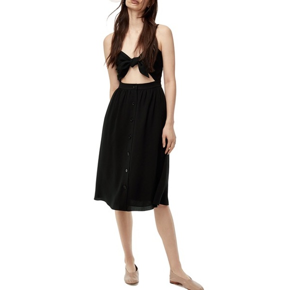 Aritzia Dresses & Skirts - Aritzia Adelia Front Tie Dress
